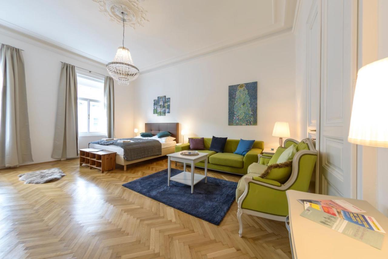 Senator Stephansplatz By Ichbucheat Appartement