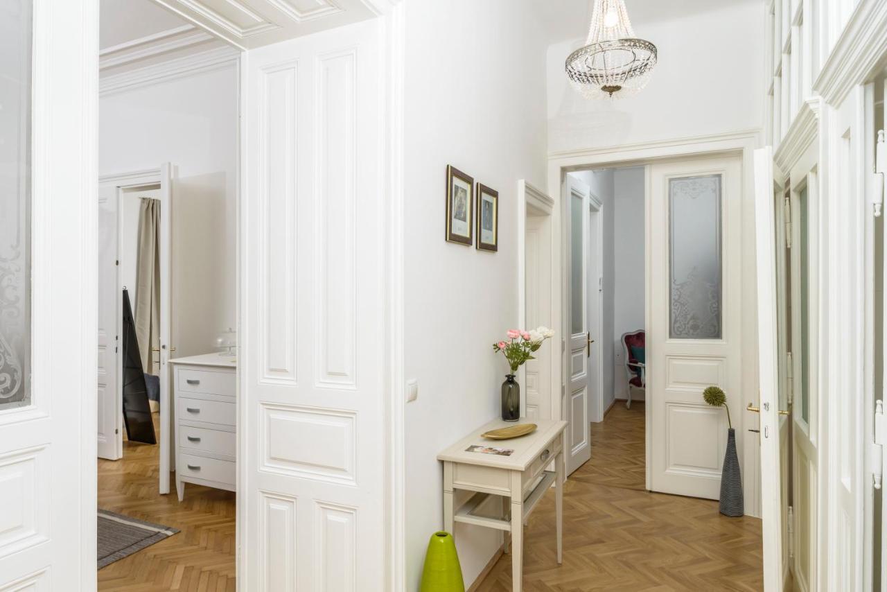 Senator Stephansplatz By Ichbucheat Appartement *
